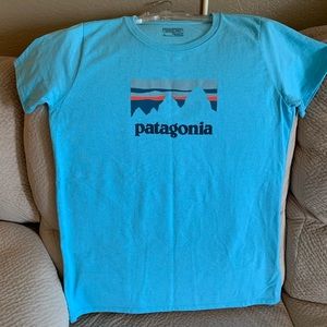 NWOT Women’s Patagonia Regular Fit Tee Large